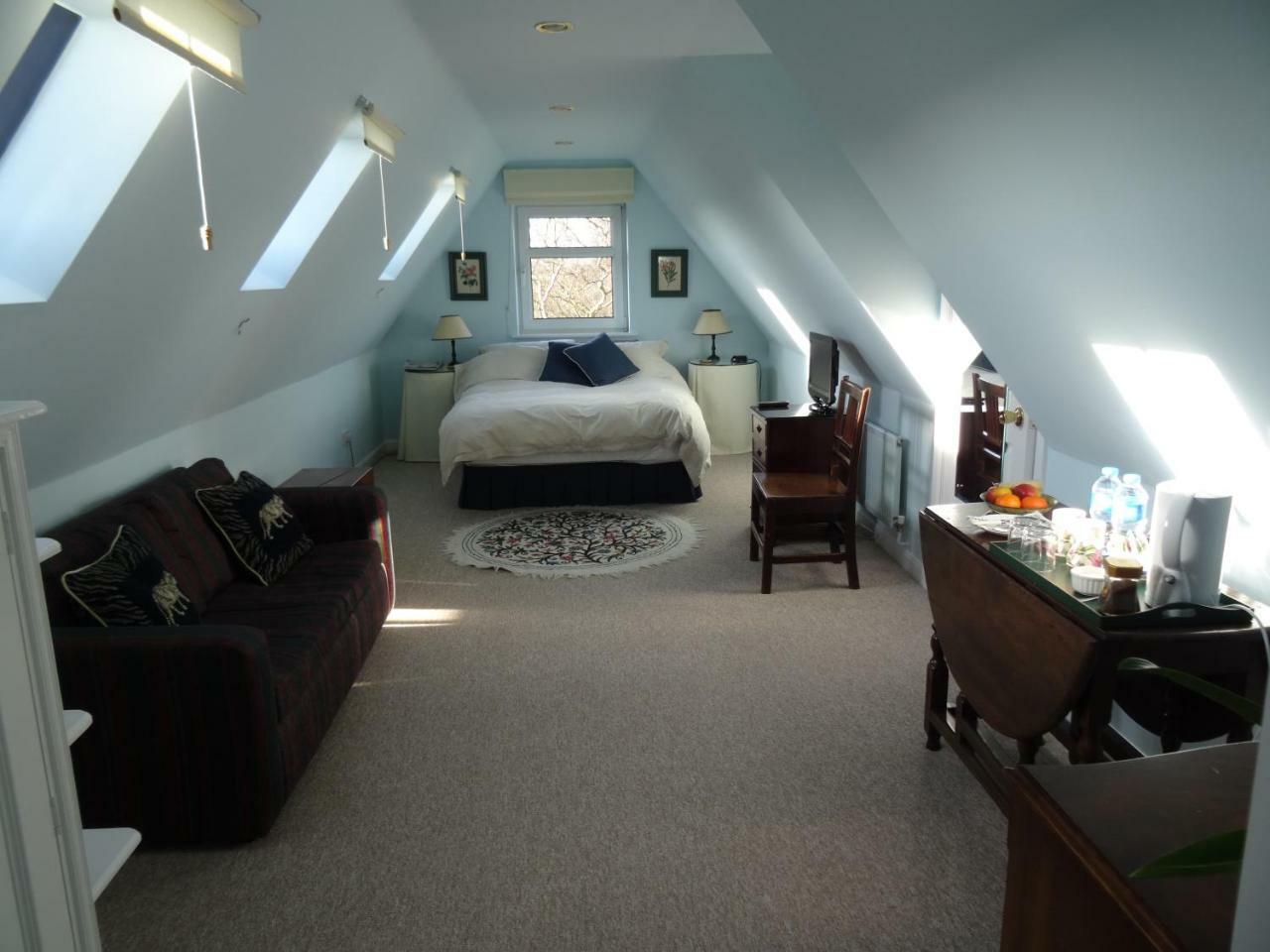 The Newnham White House Bed & Breakfast Baldock Bagian luar foto