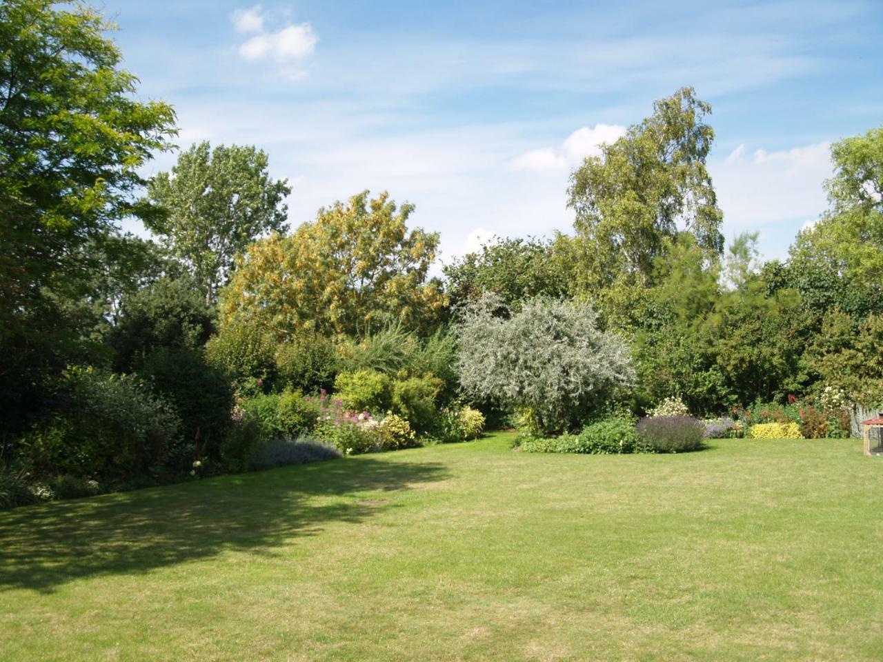 The Newnham White House Bed & Breakfast Baldock Bagian luar foto